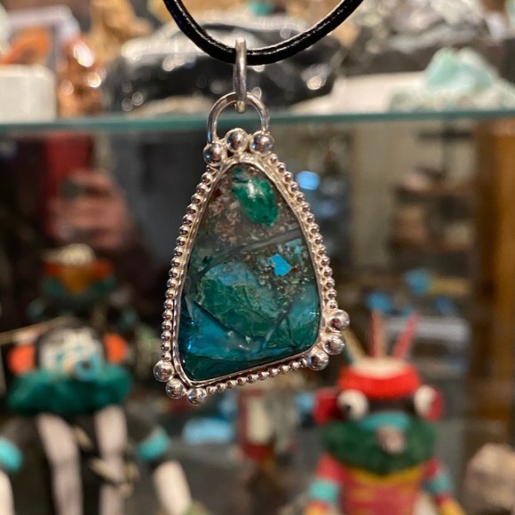 Handmade Pendant with Silicated Chrysocolla and Malachite set in Sterling Silver - Picture 5 of 11